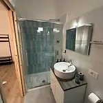 לינה וארוחת בוקר Nott'e 3*
